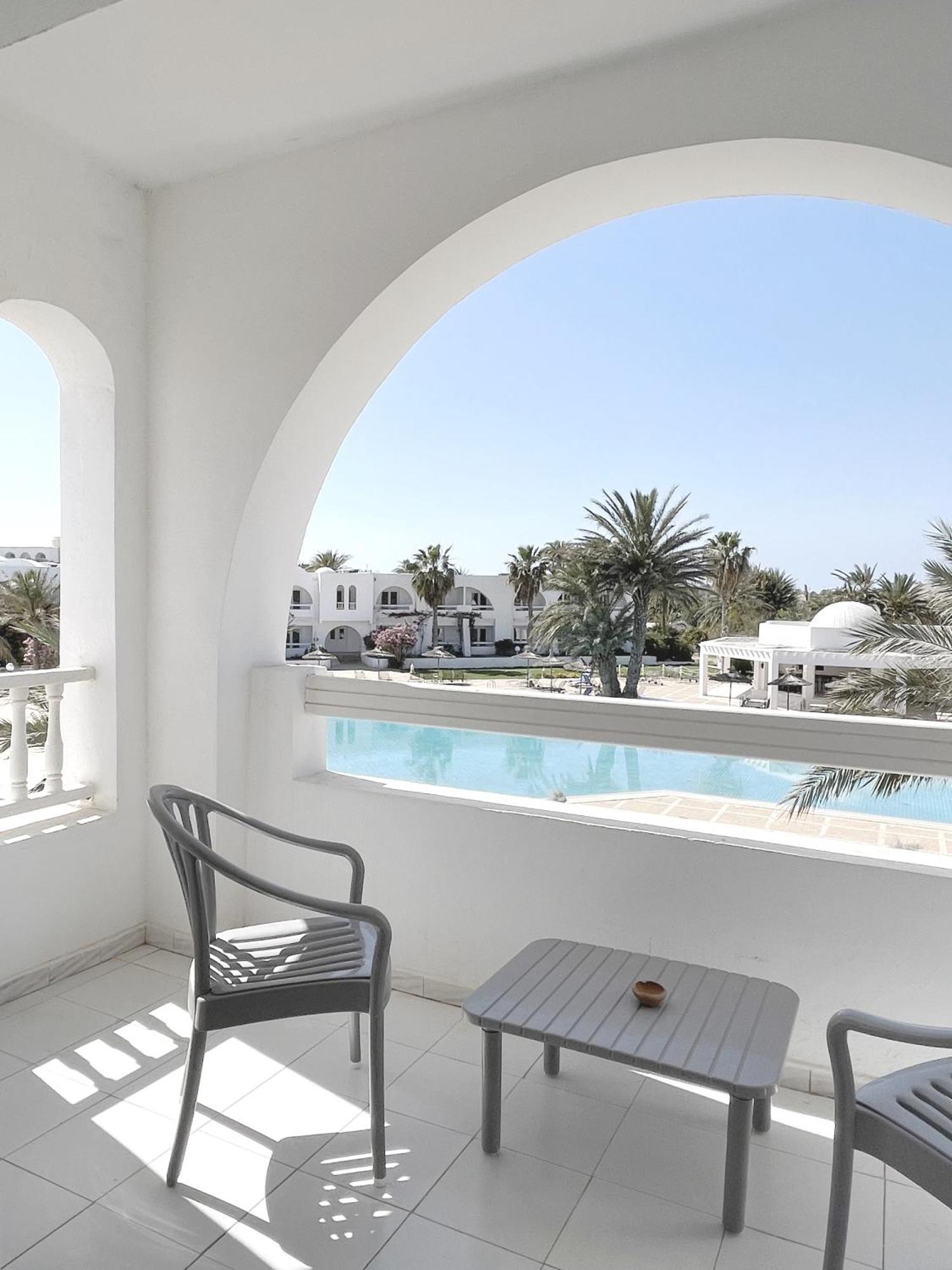 Hotel Bougainvillier Djerba Taguermess Exterior photo